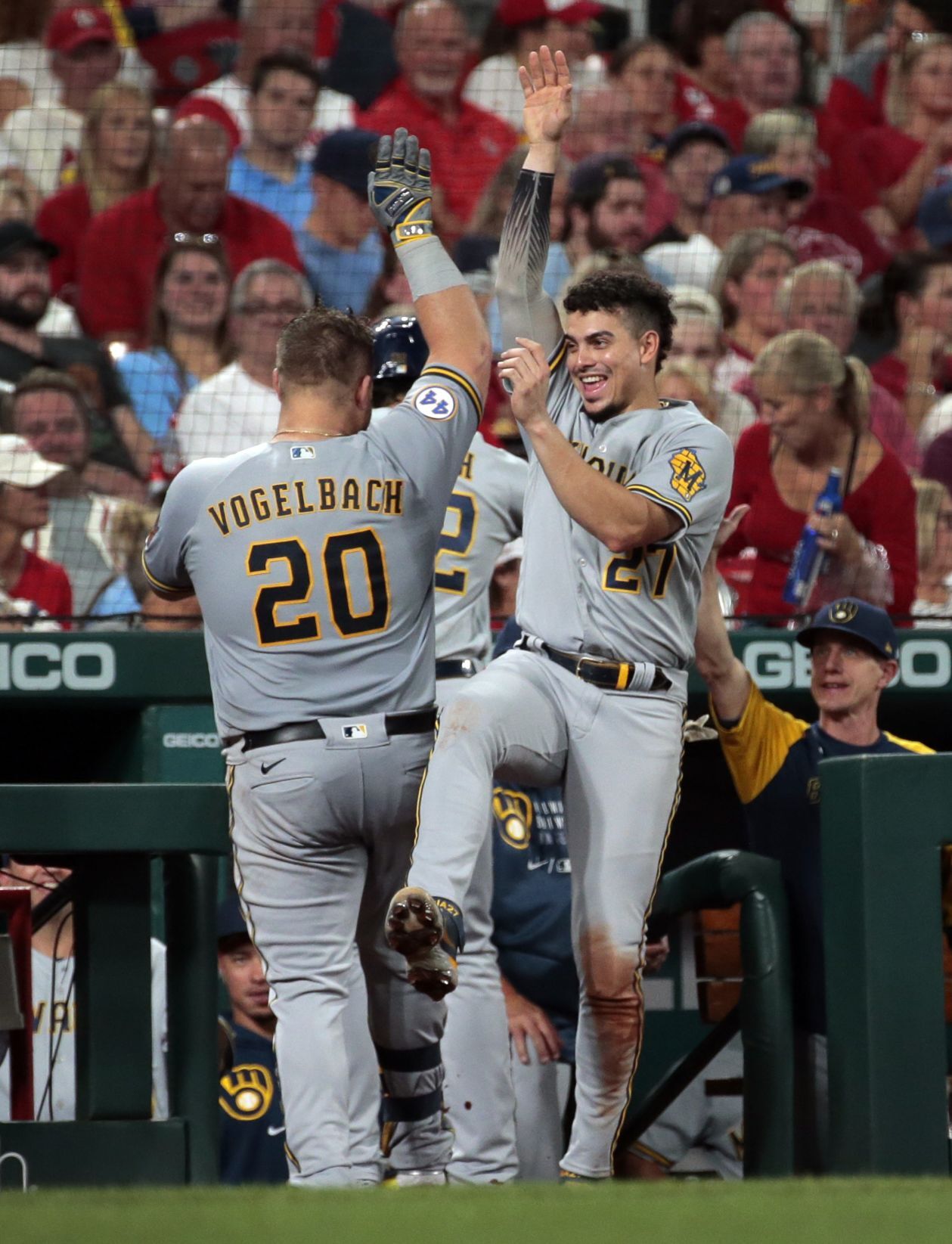 Cardinals, Brewers play second game of home stand